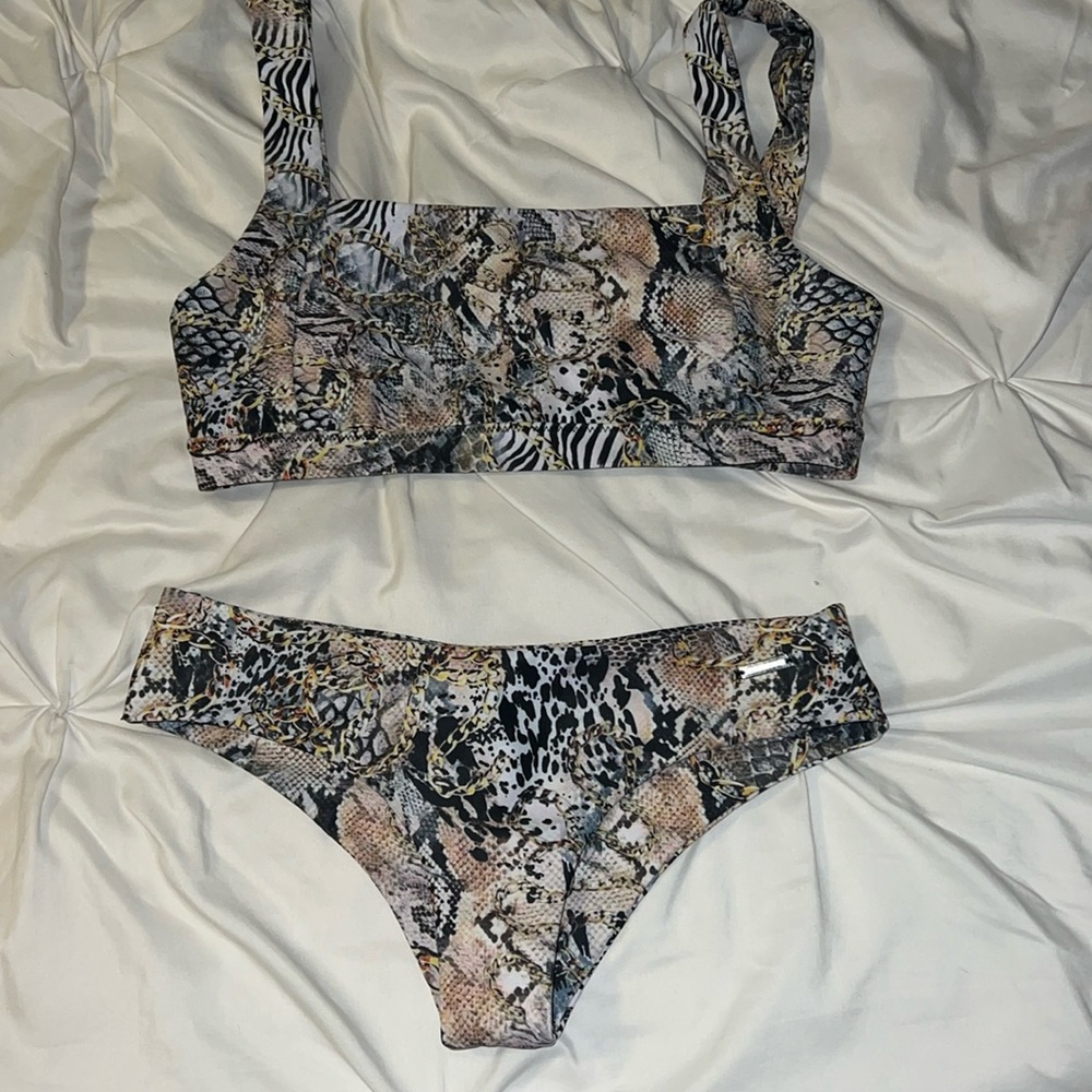 Blackbough Bikini (M top/S bottom)